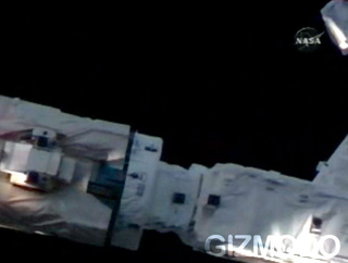 Illustration for article titled First Pictures of Completed Dextre Giant Space Robot